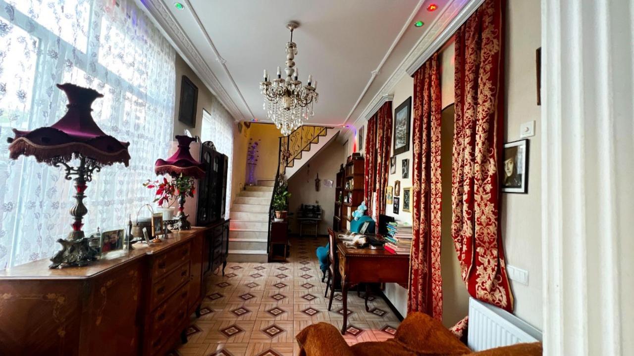 Hotel Lika Tbilisi Buitenkant foto