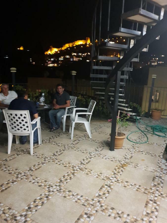 Hotel Lika Tbilisi Buitenkant foto